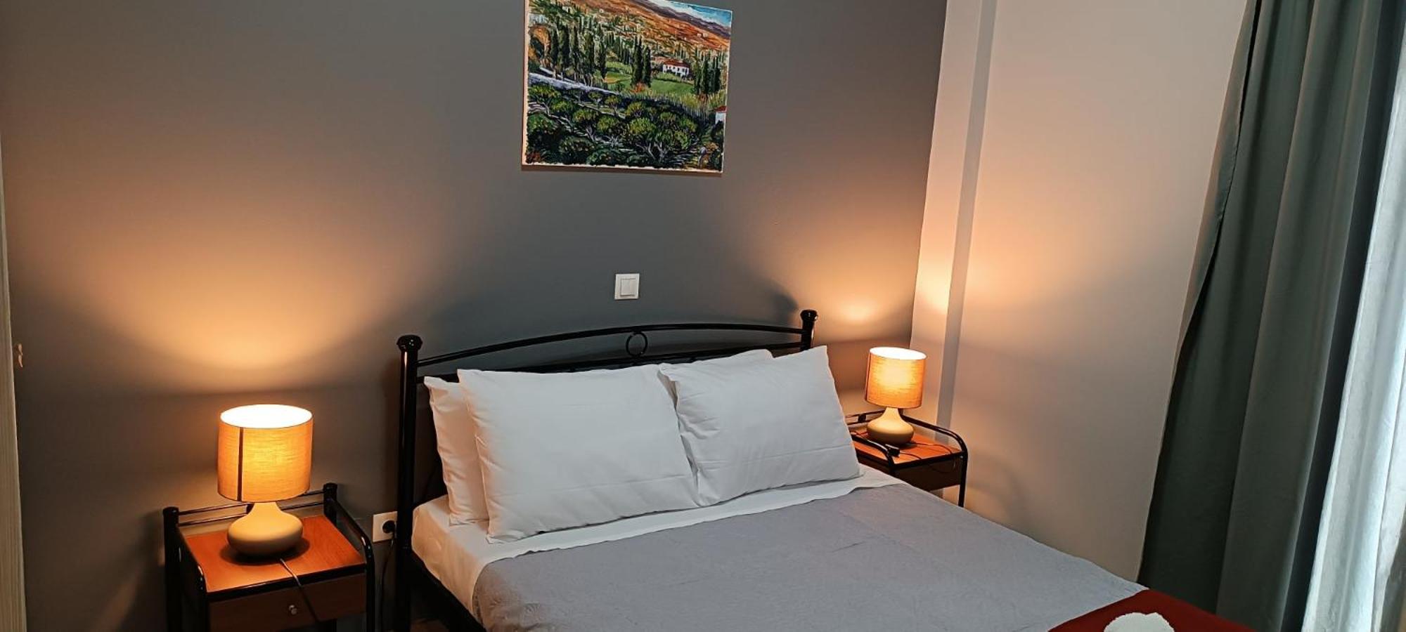 Andros Guesthouses Extérieur photo