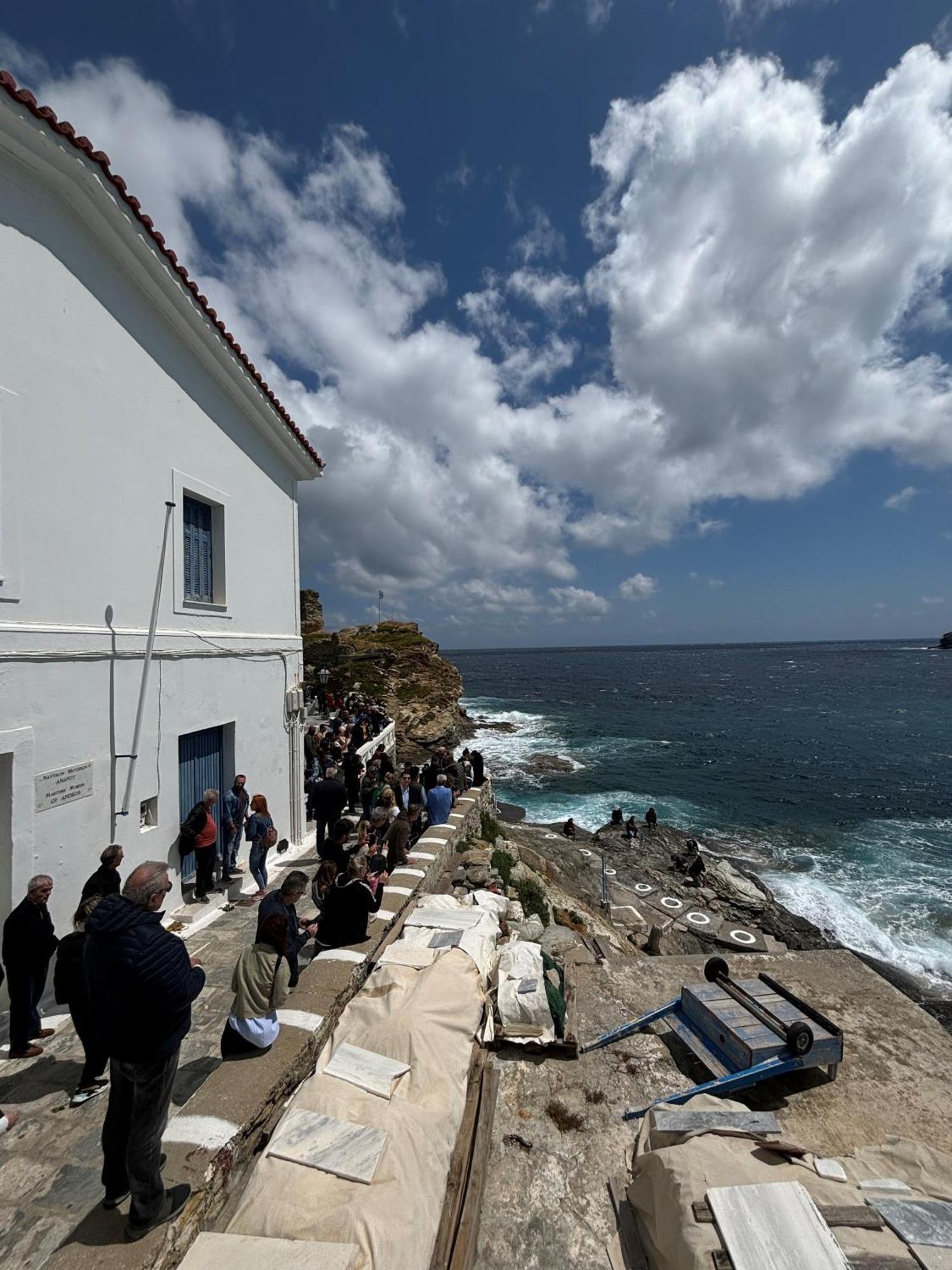 Andros Guesthouses Extérieur photo